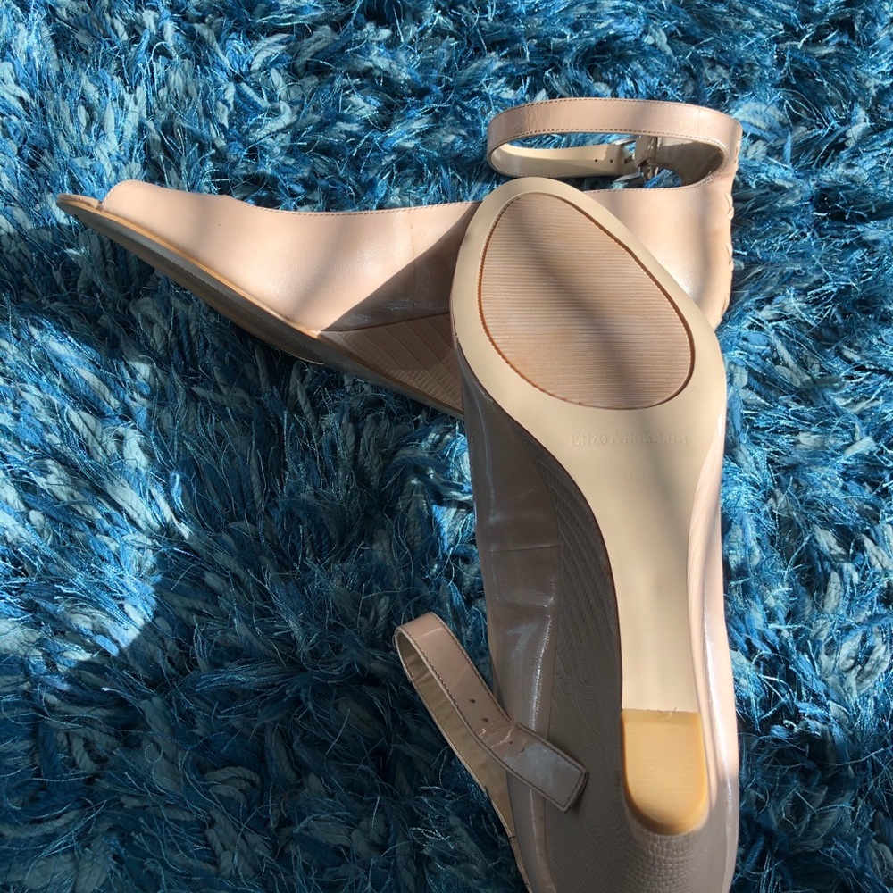 COPY - Shoes - Picture 3 of 5